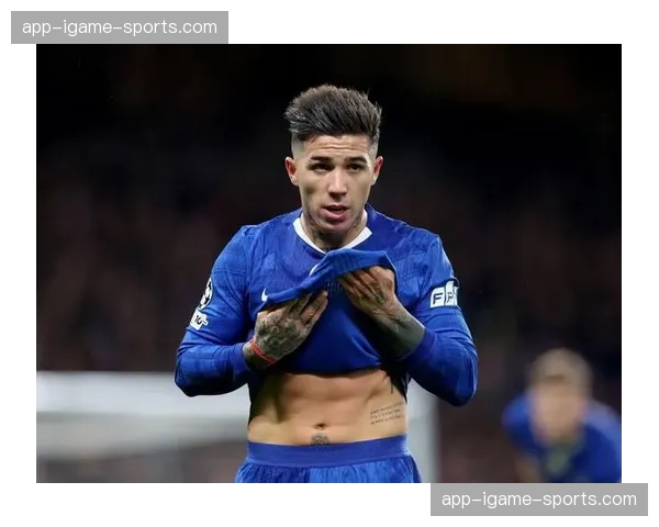 切尔西官方确认，恩佐-费尔南德斯因膝伤赛季报销