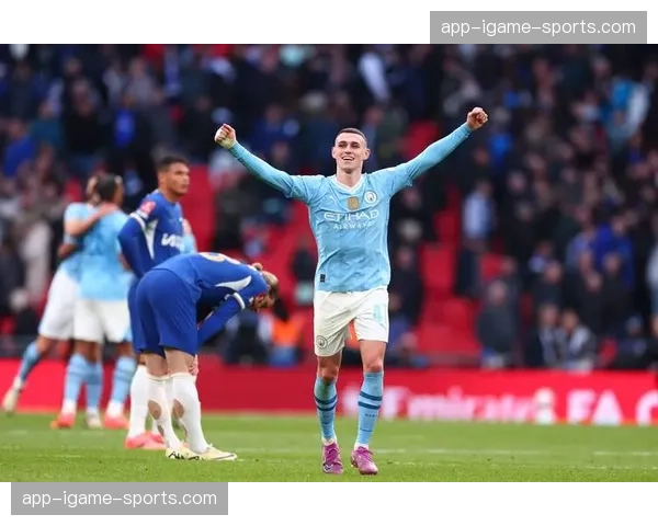 独家专访曼城中场福登：谈论球队卫冕压力与自己在三月的状态调整。