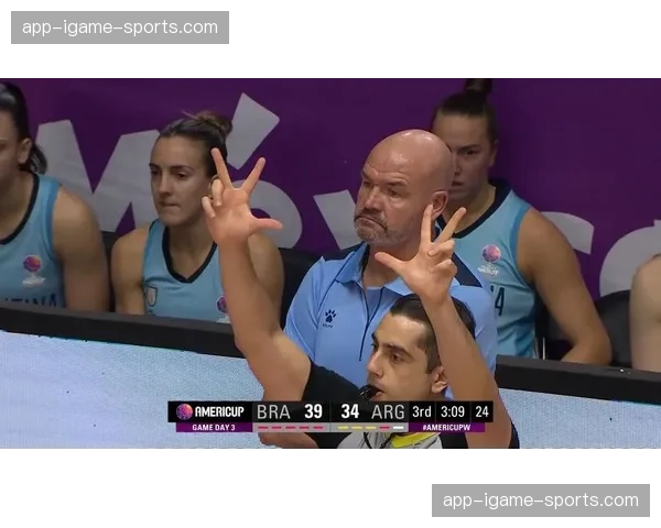 人物聚焦:国王队基根·穆雷如何成为联盟顶级“底角接球-终结”利器